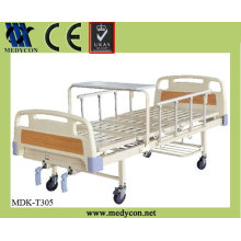 MDK-T305 2 manivelas de cama de hospital manual con mesa cama de hospital barata portátil